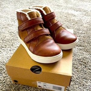 Ugg Rennon II Sneaker Toddler Boy Size 11